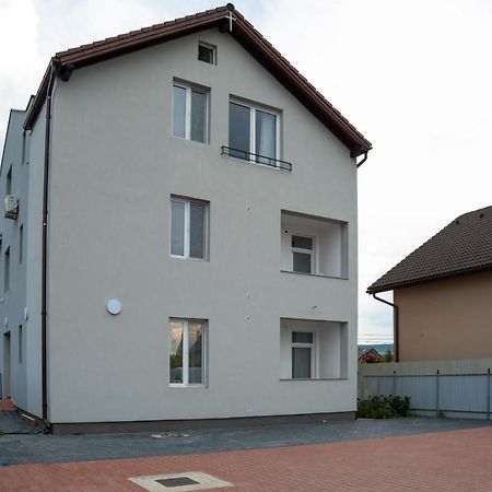 Solomon Apartments Ap 2 Sangeorgiu de Mures Exterior photo